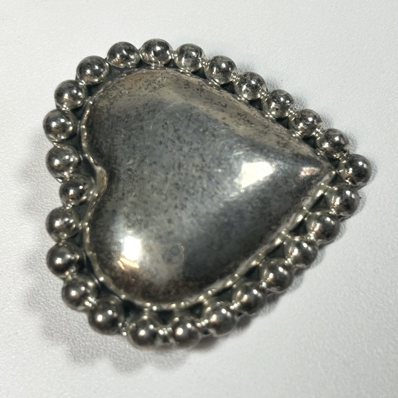 Vintage sterling silver 925 large puffy heart brooch Pin - Picture 2 of 6
